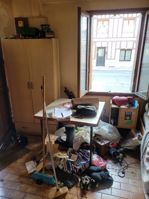 Débarras d’un appartement complet suite à un décès d’un proche à Mont Saint Aignan 76