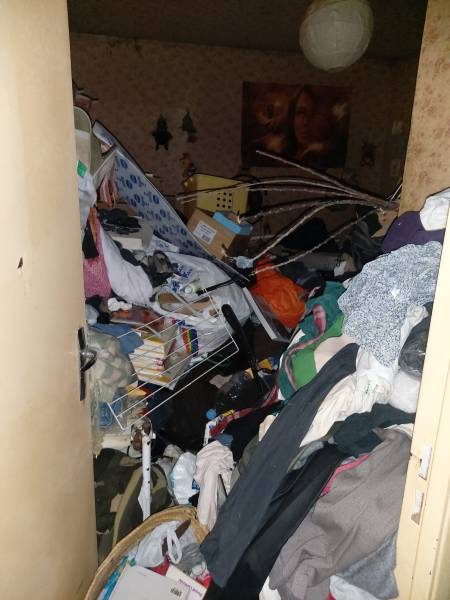 Débarras logement insalubre en Normandie : intervention sur cas complexe et syndrome de Diogène | MH2B