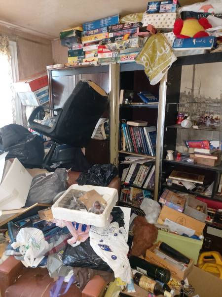 Débarras logement insalubre en Normandie : intervention sur cas complexe et syndrome de Diogène | MH2B