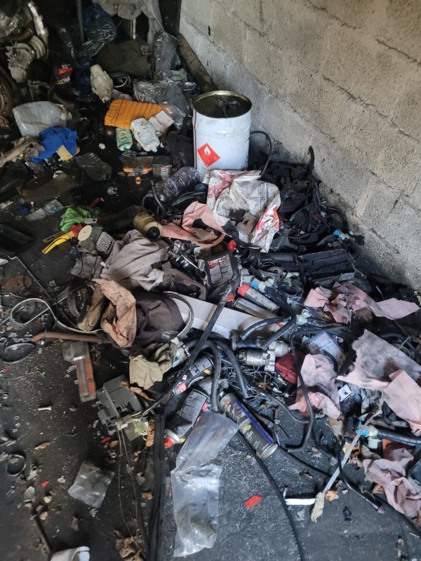 Société pour débarrasser une dépendance insalubre proche de Mont Saint Aignan 76