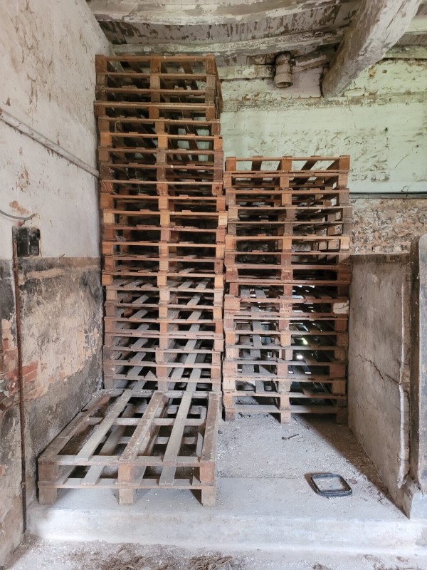 Entreprise de débarras pour le nettoyage d'un local professionnel proche d'Yvetot 76