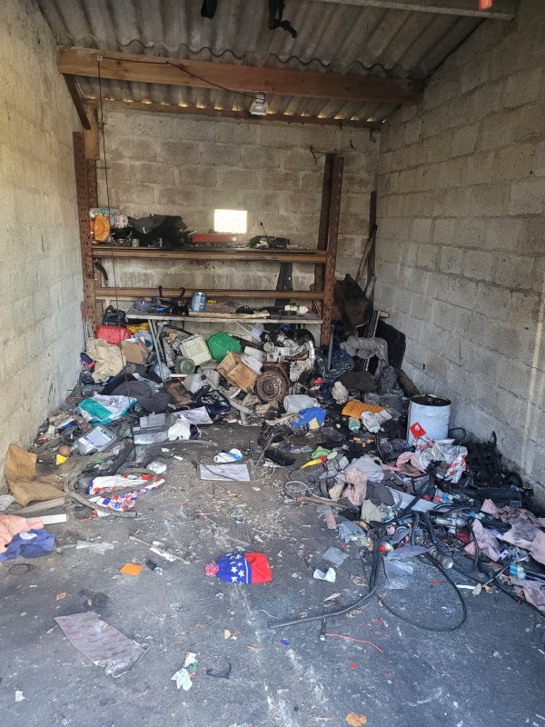 Société pour débarrasser une dépendance insalubre proche de Mont Saint Aignan 76