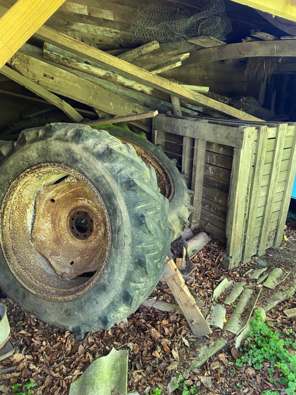 Entreprise de débarras pour le nettoyage d'un bâtiment pour sa mise en vente proche de Caen 14