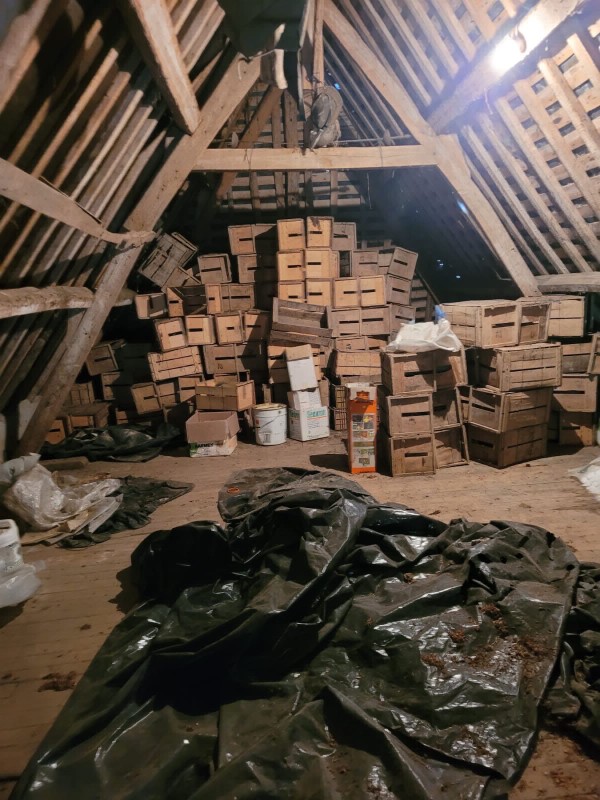 Artisan débarrasseur pour vider un grenier de ses encombrants secteur Dieppe 76