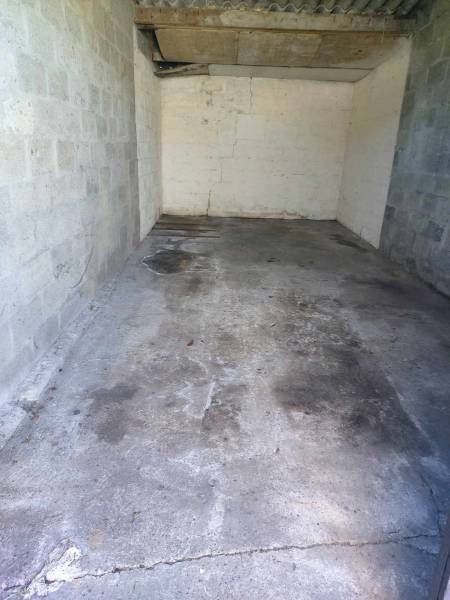 Débarras d'un garage pour mise en déchetterie par notre entreprise suite validation d'un devis sur Pavilly près de Rouen 76